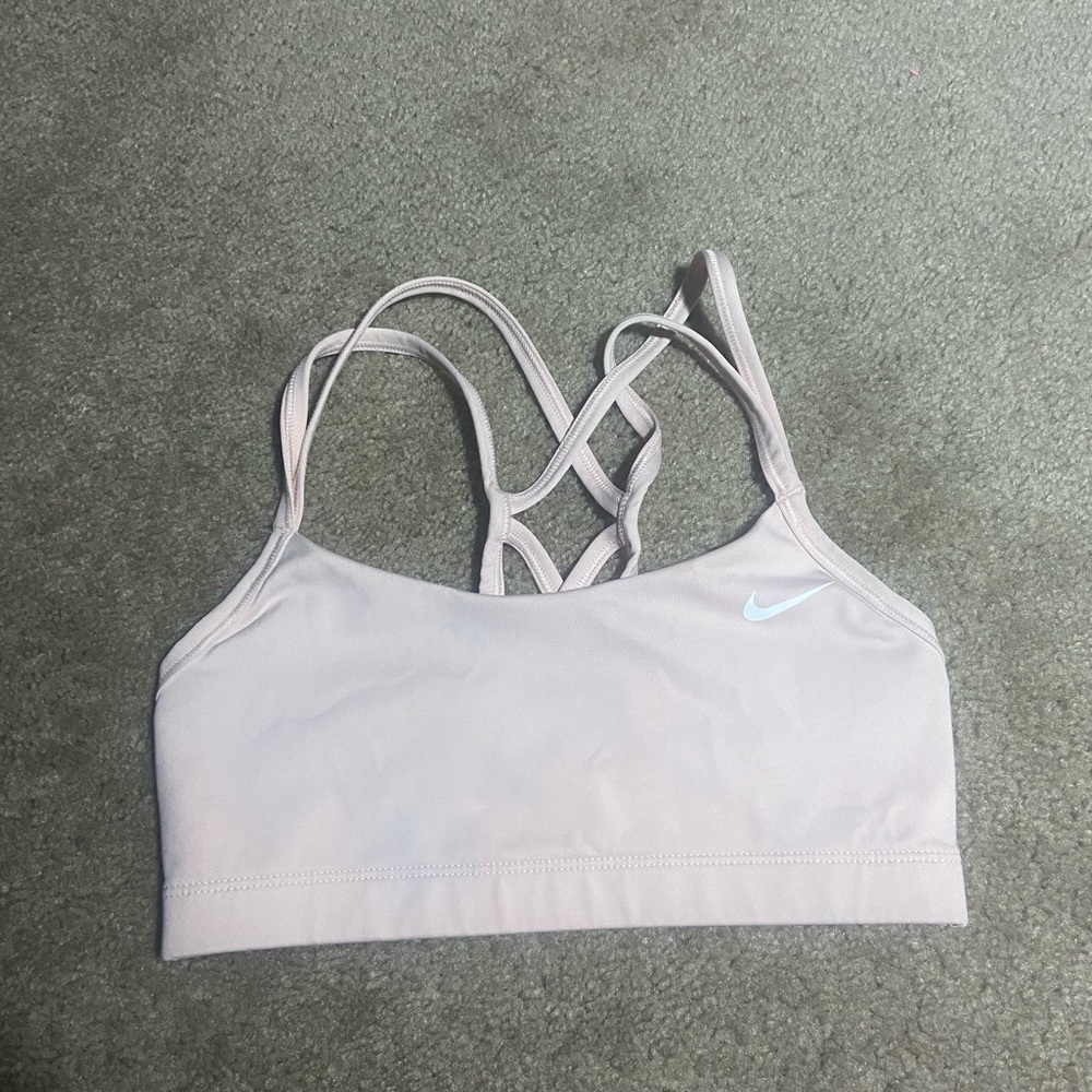pink nike sports bra